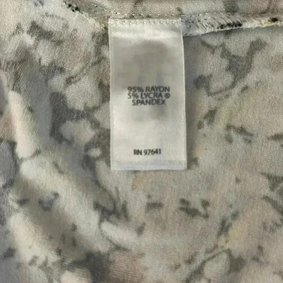 J. Jill Wearever Collection Yellow Floral V Neck Tunic Small - Picture 7 of 8